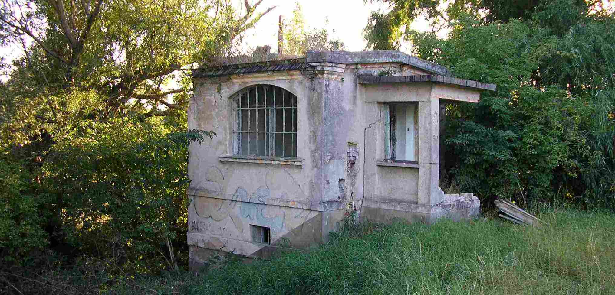 A bakterház romjai A bakterház romjai
